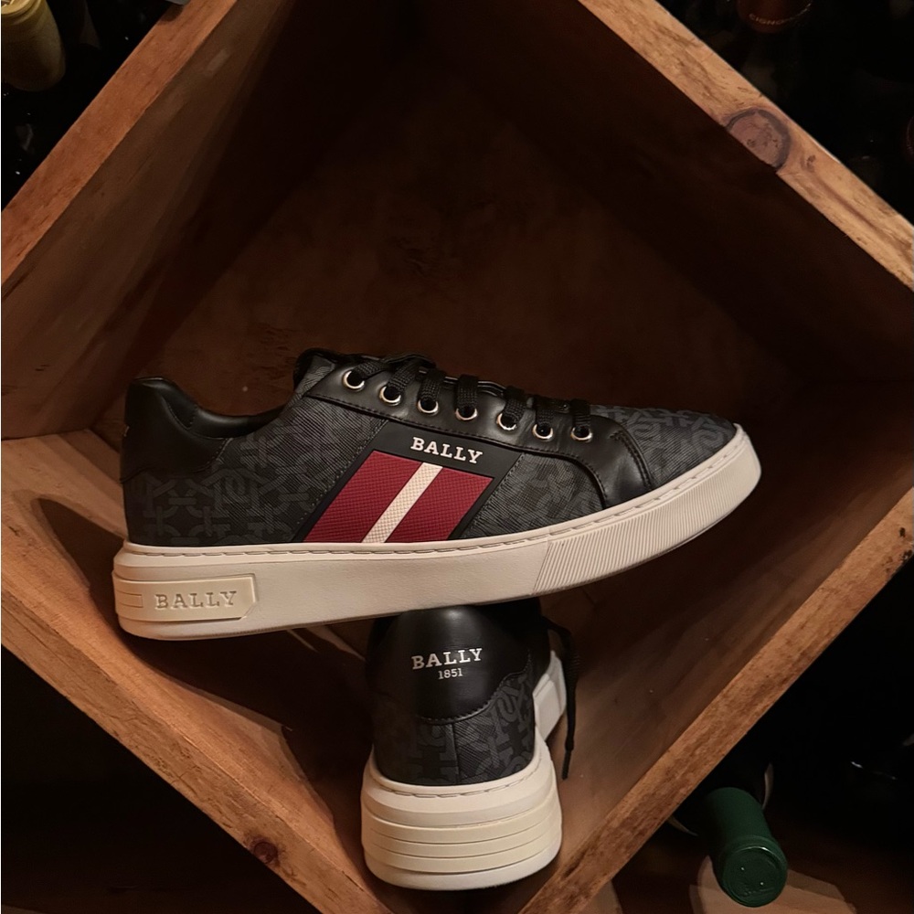 Bally Men's Black and Red Sneakers - Picture 2 of 4